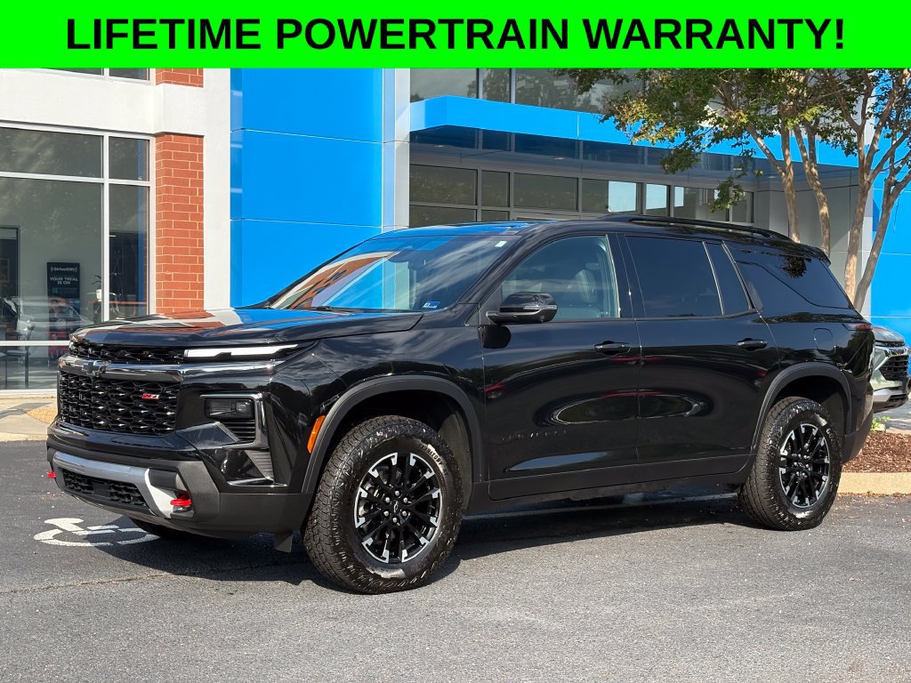 Used 2025 Chevrolet Traverse Z71 w/ Driver Confidence Package AWD/4WD image 1