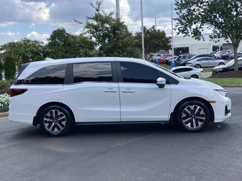 Certified 2025 Honda Odyssey EX-L image 11
