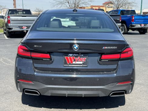 Used 2022 BMW M550i xDrive image 15