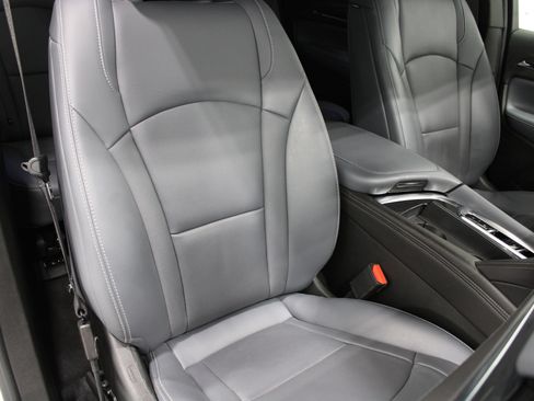 Used 2024 Buick Enclave Premium AWD/4WD image 31