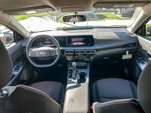 New 2026 Nissan Sentra SR w/ Floor Mat Package FWD image 15