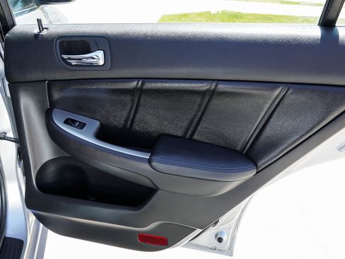 Used 2006 Honda Accord EX-L image 28