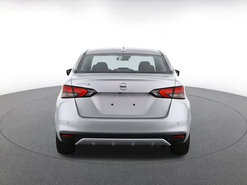 Used 2025 Nissan Versa SV FWD image 8