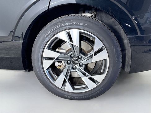 Certified 2023 Audi e-tron Premium Plus w/ Premium Plus Package image 33