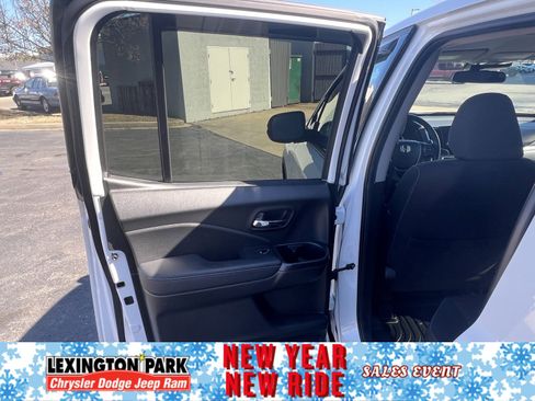Used 2023 Honda Ridgeline Sport image 12