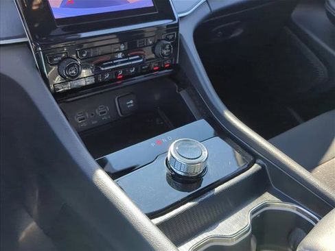 Used 2025 Jeep Grand Cherokee Laredo X w/ Luxury Tech Group I image 14