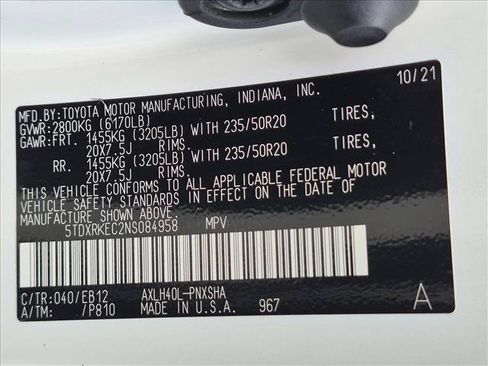Used 2022 Toyota Sienna XSE FWD image 25