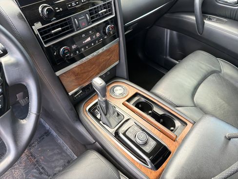 Used 2022 Nissan Armada SL w/ Captain's Chairs Package image 19