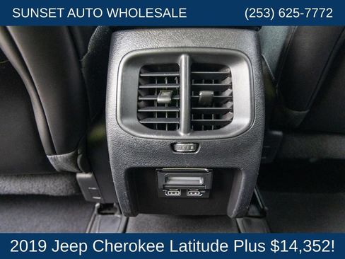 Used 2019 Jeep Cherokee Latitude Plus AWD/4WD image 72