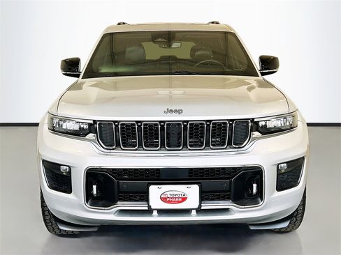 Used 2021 Jeep Grand Cherokee L Overland image 2