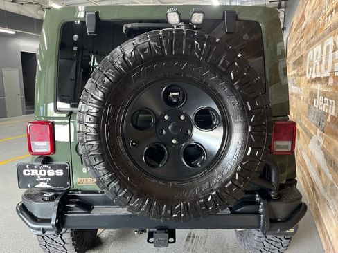 Used 2014 Jeep Wrangler Unlimited Rubicon w/ Connectivity Group AWD/4WD image 42