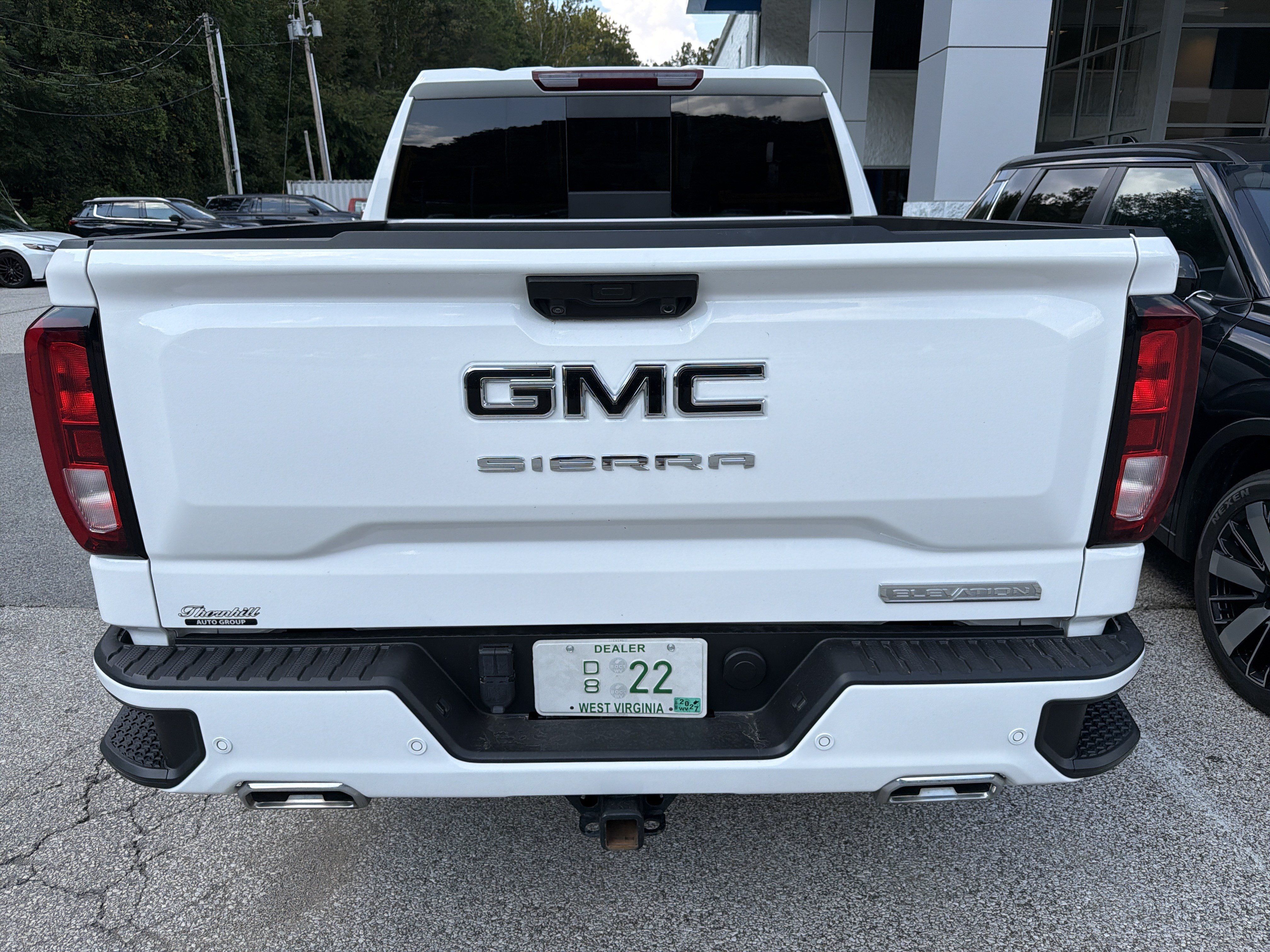 Used 2025 GMC Sierra 1500 Elevation w/ Elevation Premium Package AWD/4WD image 8