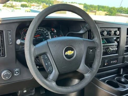 Used 2017 Chevrolet Express 2500 LT w/ LT Preferred Equipment Group image 20