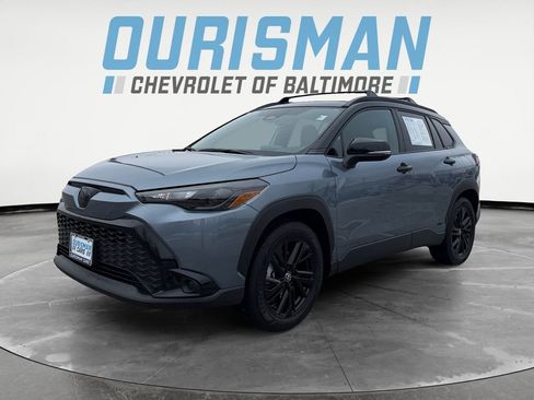 Used 2024 Toyota Corolla Cross AWD Hybrid image 2