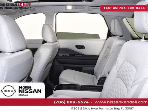 New 2024 Nissan Pathfinder SV w/ SV Premium Package image 23