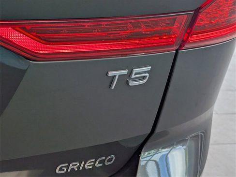 Used 2021 Volvo XC60 T5 Inscription image 14