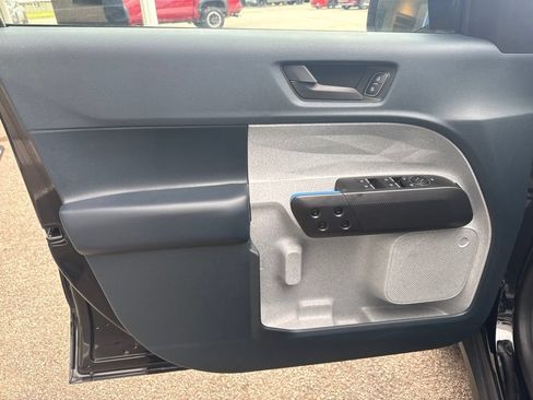 Used 2025 Ford Maverick XLT FWD image 16
