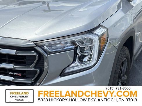 Used 2023 GMC Terrain AT4 AWD/4WD image 10