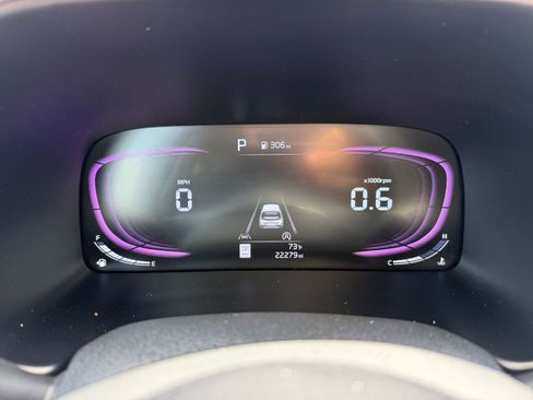 Used 2025 Kia Soul LX w/ LX Technology Package FWD image 35