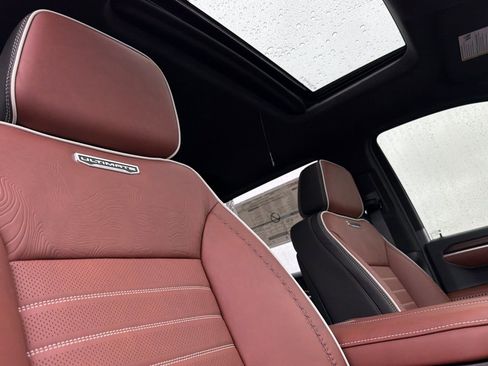 New 2026 GMC Sierra 1500 Denali Ultimate image 17