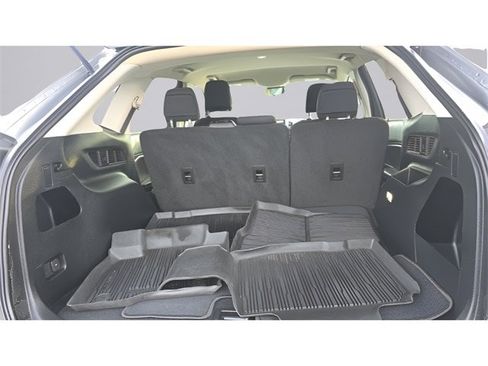 Certified 2022 Ford Edge SE image 18