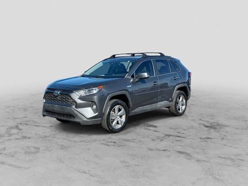Used 2020 Toyota RAV4 Limited AWD/4WD image 4