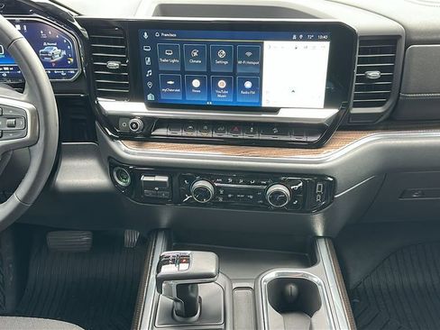 Certified 2022 Chevrolet Silverado 1500 LT Trail Boss image 11