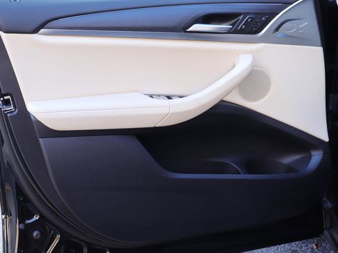 New 2025 BMW X4 xDrive30i w/ Premium Package image 9