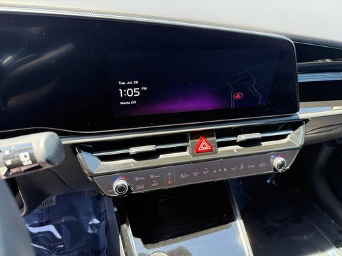 Used 2023 Kia Niro Wind FWD image 12