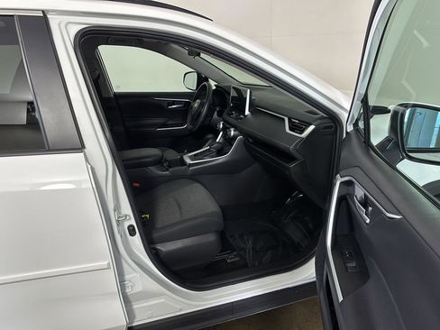 Used 2024 Toyota RAV4 XLE AWD/4WD image 21