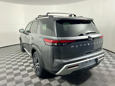 Used 2024 Nissan Pathfinder Platinum image 5