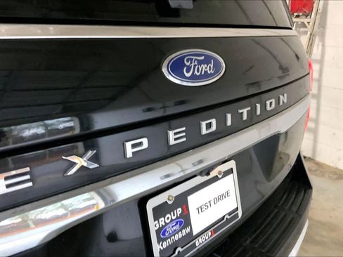 Certified 2023 Ford Expedition Limited image 31