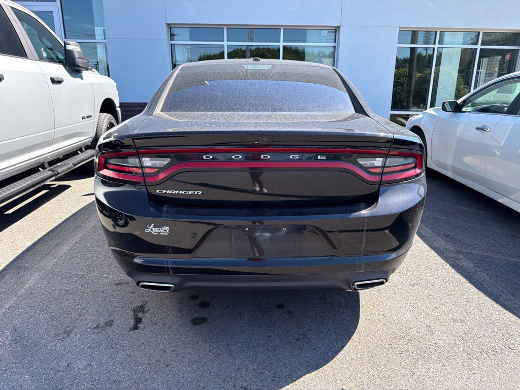 Used 2022 Dodge Charger SXT w/ Leather Interior Group RWD image 5
