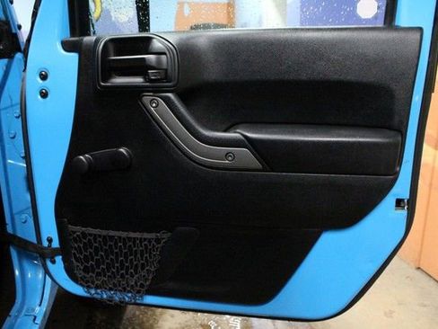 Used 2018 Jeep Wrangler Unlimited Sport image 9