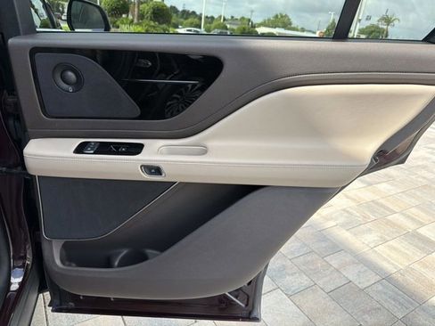 Used 2023 Lincoln Aviator Reserve w/ Elements Package Plus RWD image 19