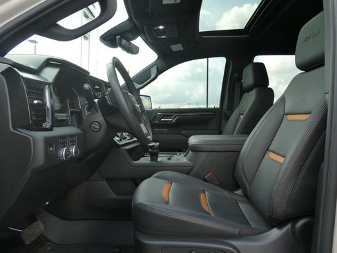 Certified 2026 GMC Sierra 1500 AT4 w/ AT4 Premium Package AWD/4WD image 23