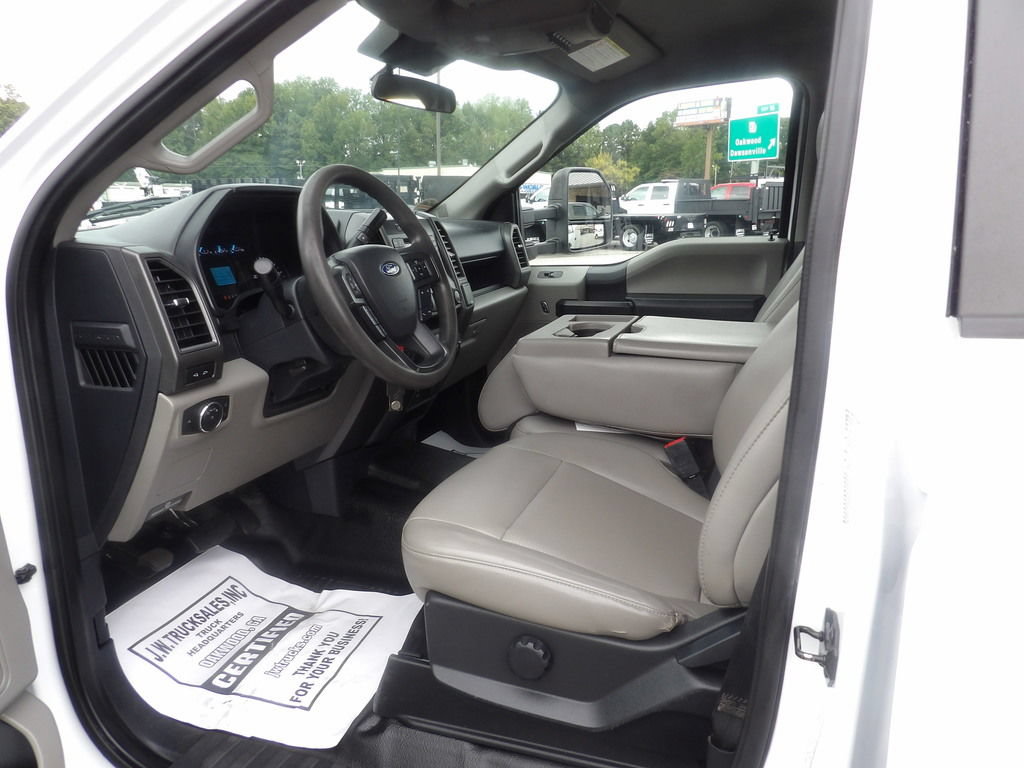 Used 2022 Ford F550 2WD Crew Cab Super Duty w/ Power Equipment Group image 16