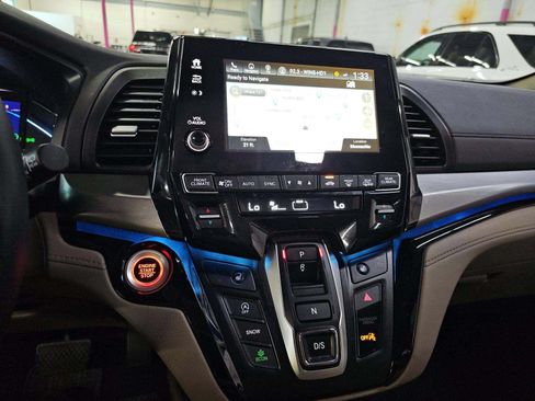 Used 2024 Honda Odyssey Touring image 8
