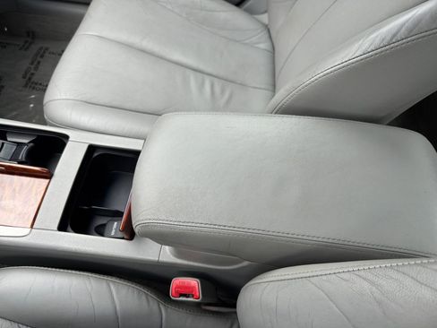 Used 2011 Toyota Camry Hybrid w/ Leather Pkg FWD image 27