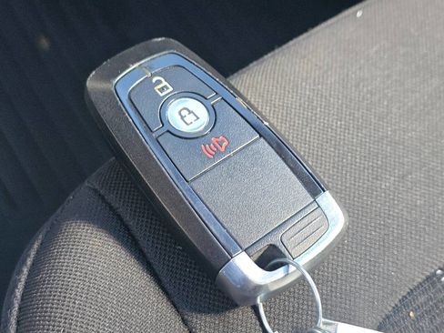 Used 2018 Ford EcoSport SE w/ SE Cold Weather Package image 32