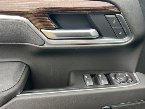 New 2026 GMC Sierra 1500 Elevation image 8