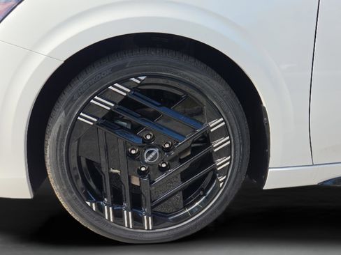 New 2026 Nissan Sentra SR w/ Floor Mat Package FWD image 29