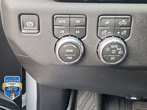 New 2026 GMC Sierra 1500 Elevation w/ Elevation Premium Package AWD/4WD image 21