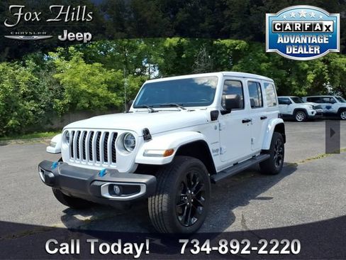 Used 2022 Jeep Wrangler Unlimited Sahara w/ Cold Weather Group AWD/4WD image 3