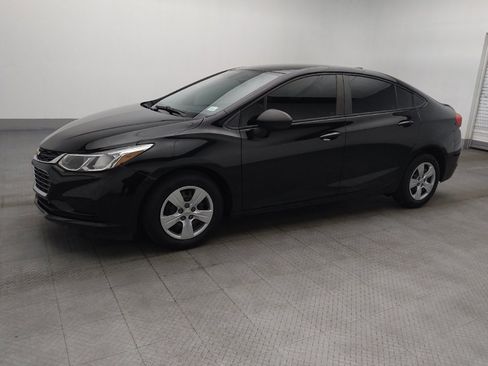 Used 2018 Chevrolet Cruze LS FWD image 2
