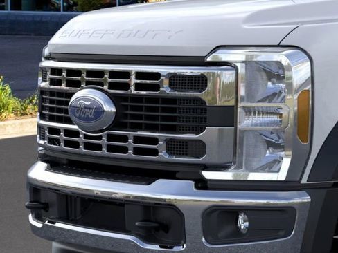 New 2026 Ford F450 XL w/ XL Chrome Package image 18