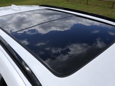 Used 2024 Cadillac XT4 Sport FWD image 13