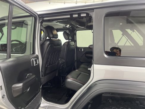 Used 2021 Jeep Wrangler Unlimited Rubicon w/ LED Lighting Group image 13