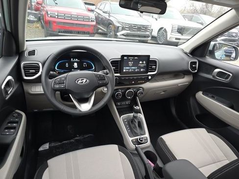 New 2026 Hyundai Venue SEL image 6