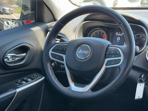 Used 2020 Jeep Cherokee Latitude image 12